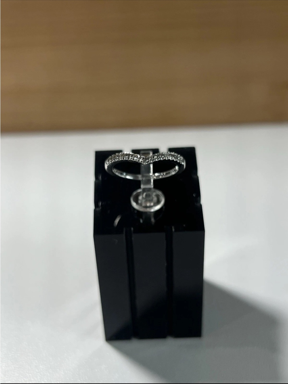 10K Elegant White Gold Diamond Ring w/ Chevron Design